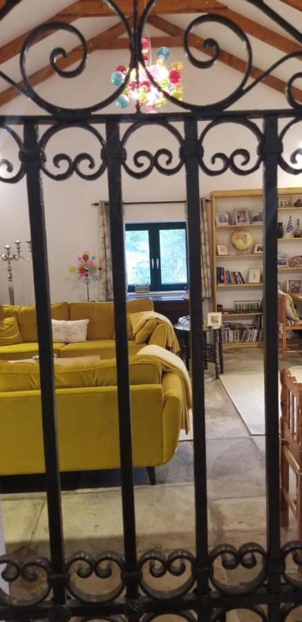 Dorinda Apartment Agia Marina  Luaran gambar